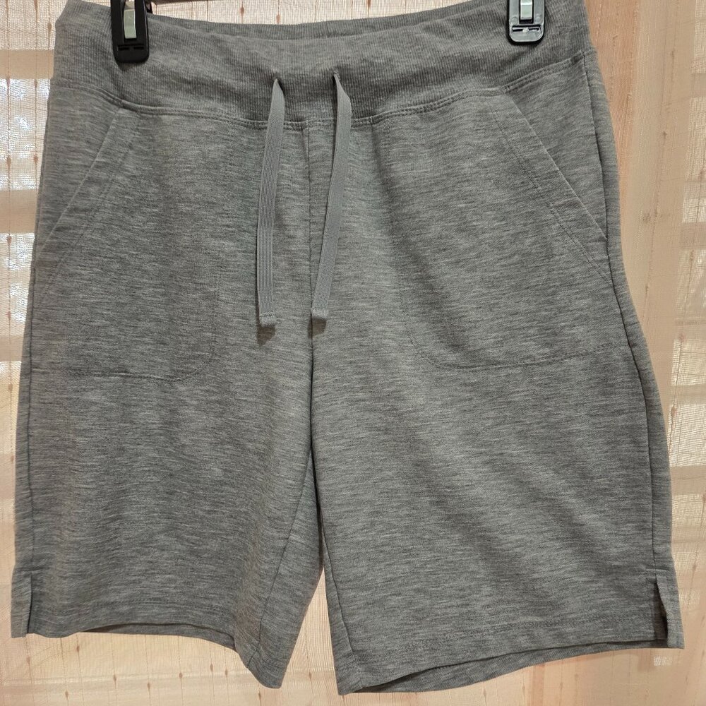 Gray Athletic Shorts with Elastic Waistband Sz 4/6-Used